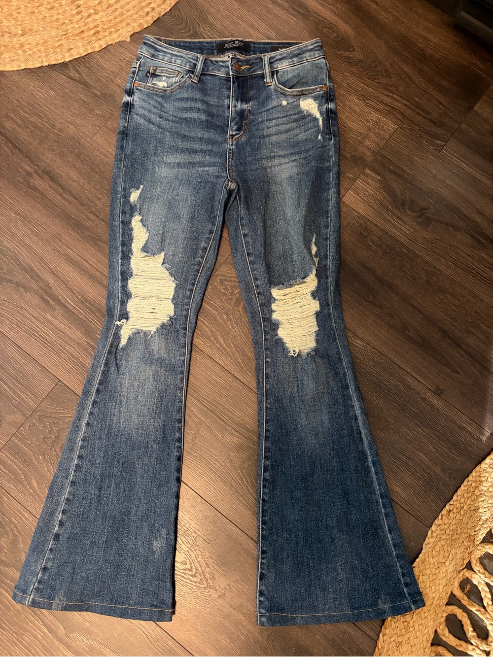 Judy Blue Medium Wash Distressed Flare Jeans 5/27